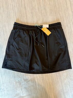 Kona Sol Black Swim Skort - drawstring waist and pockets, Size L